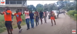 Students of Katanga Hall welcoming Kennedy Agyapong to KNUST