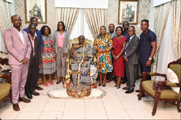 Osagyefo Amoatia Ofori-Panin II with the Telecel Ghana delegation