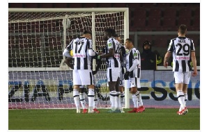 Udinese players fight over penalty duty: Lucca scores and immediately subbed off