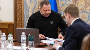 The conversation ended with a mutual pledge to deepen practical collaboration