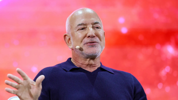 Bezos: AI Will Generate More Jobs for Humans, Not Replace Them