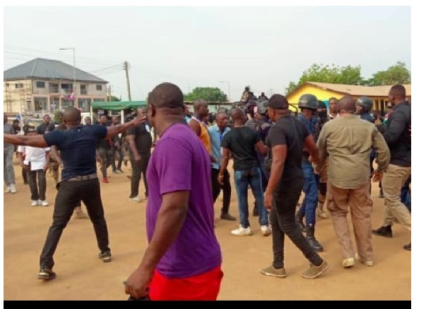 The intervention of EC officials and police resolved the dispute