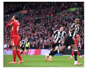 Newcastle United Beat Liverpool to Win First Major Trophy