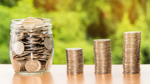 Ghanaians prioritize savings as economic challenges persist – Report