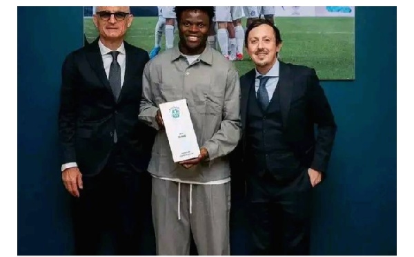 Taye Taiwo inducted into Olympique Marseille Hall of Fame