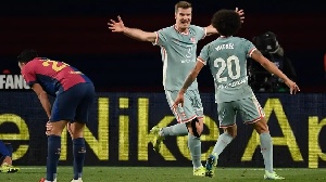 Sorloth’s injury-time winner sends Atletico Madrid to the summit of La Liga