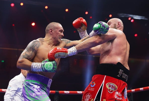 Usyk dominates Fury in Saudi rematch with 116-112 decision
