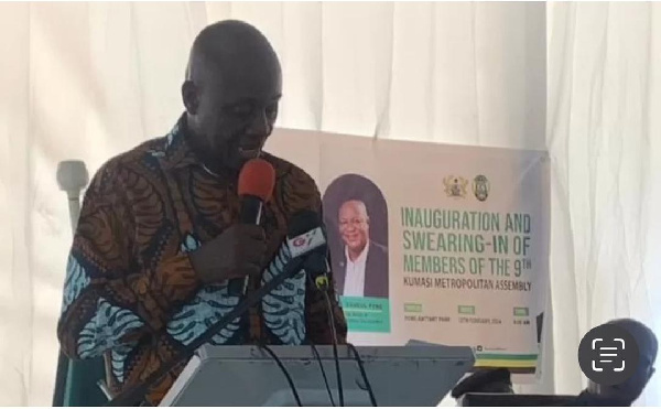 Dan Botwe, Local Government Minister