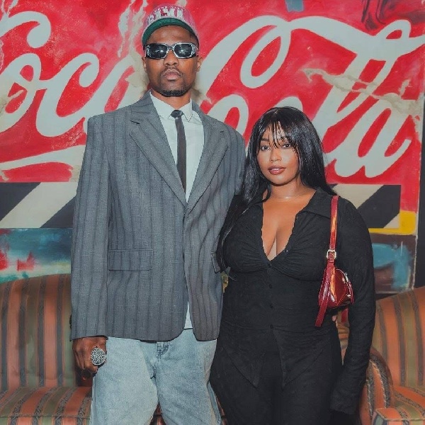 Kwesi Arthur and wife