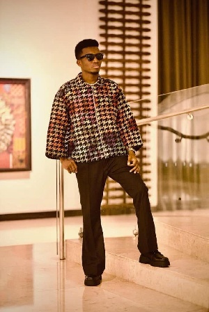 Kofi Kinata