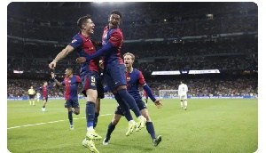 Alejandro Balde celebrates with Barcelona teammates