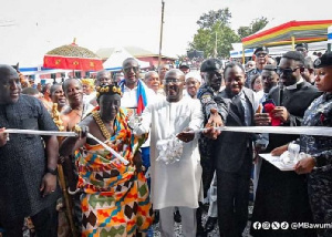 Dr. Mahamudu Bawumia commissioning Police station