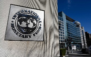 IMF cautions govt against decisions that may cause slippages