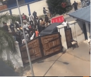 Authorities swiftly intervened to disperse the crowd and restore order