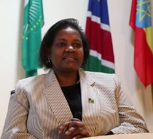 Emilia Ndinelao Mkusa