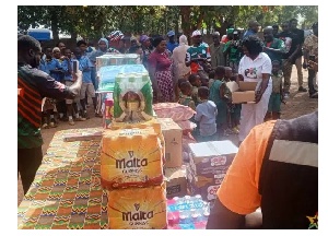 She donated food items, including rice, cooking oil, biscuits, soft drinks, toiletries