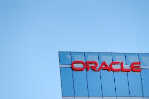 Oracle slides as it misses Wall Street revenue targets on tough cloud competition