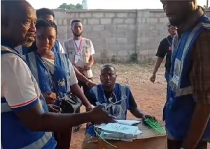 An Election Officer intervened to resolve the issue