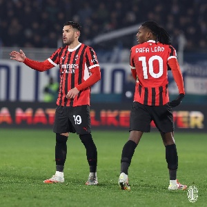 AC Milan came from a goal down to win 2-1 at Como
