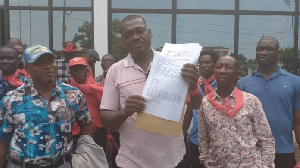 The protestors, led by Stanley Yeboah, have vowed to continue their actions until their investments