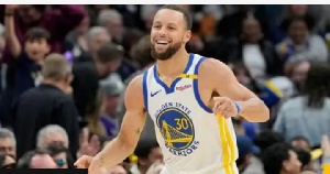 Stephen Curry's career-high single game score is 62 points