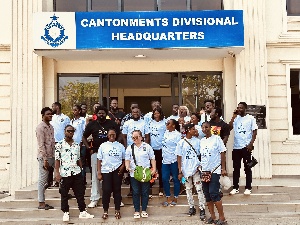 Glenn Sam donates to inmates