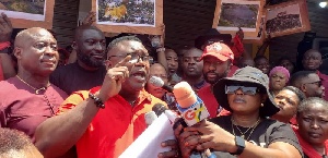 Members of the Ghana Used Clothing Dealers Association