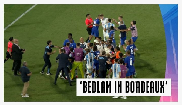'Bedlam in Bordeaux' - Fighting breaks out at full-time