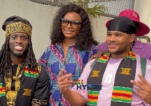 Kai Cenat (Left) with Nadia Fynn (Middle) upon his arrival at the airport via Instagram/ghhyper1